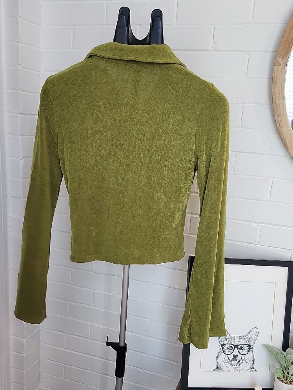 Green Ruched Button-Front Women's Top - Picture 6 of 6